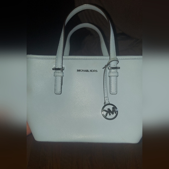Michael Kors Jet Set Travel Saffiano Blue Leather Bag GREAT CONDITION!! - Picture 1 of 6